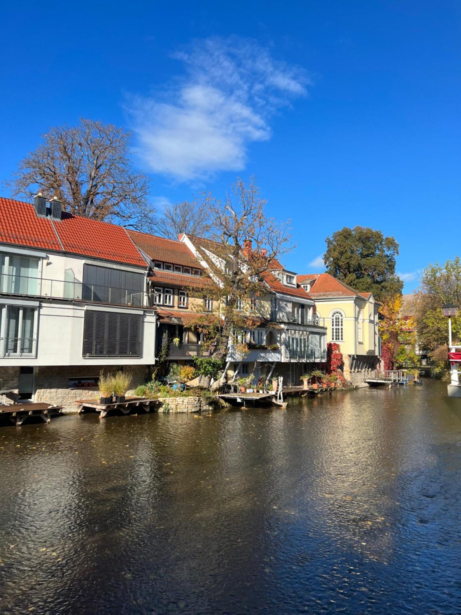 Ferienwohnung Schildblick Modernes Apartment Direkt In Der Altstadt Von Erfurt Nahe Der Kraemerbruecke - Beste Innenstadtlage Екстериор снимка