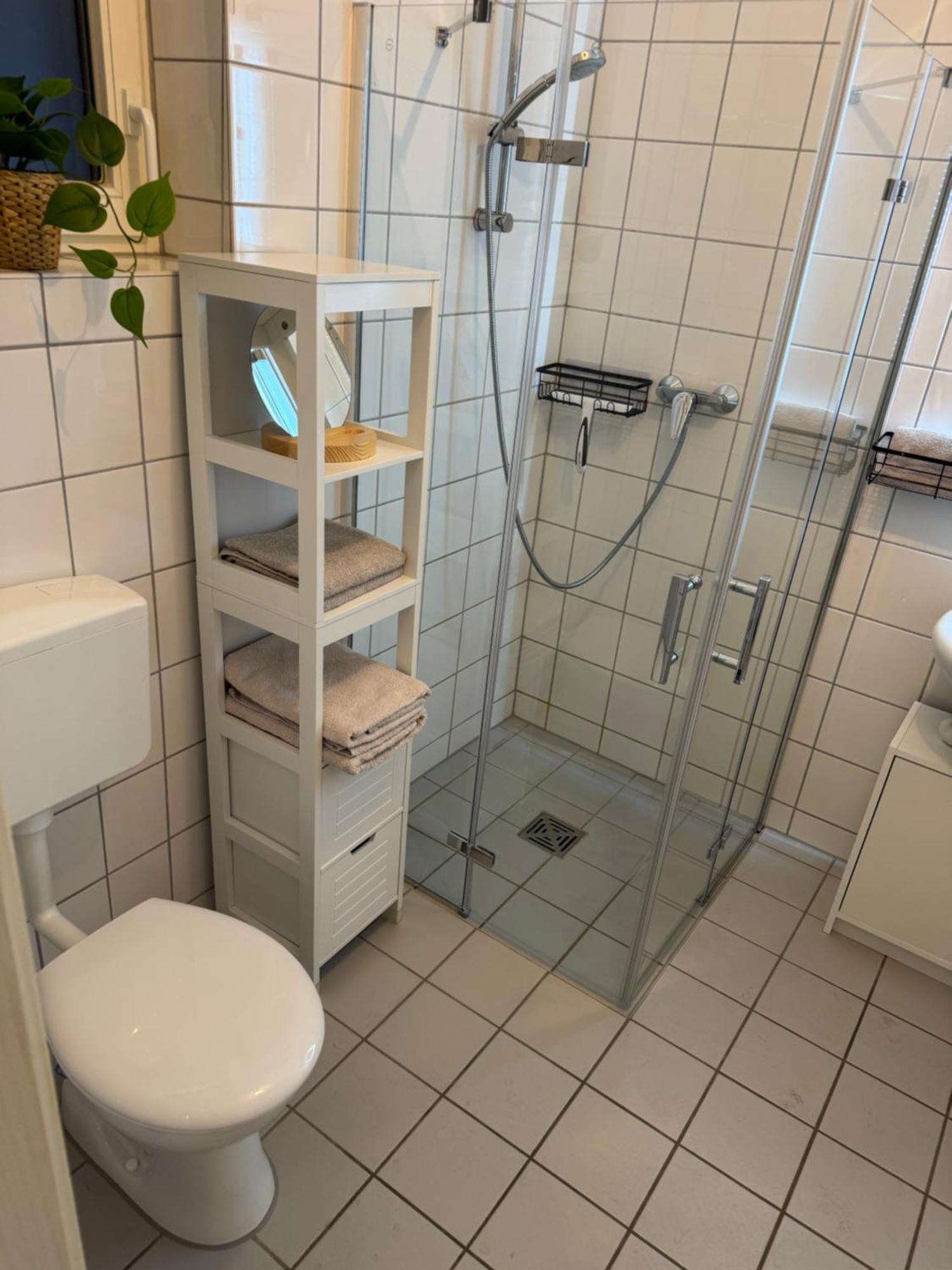 Ferienwohnung Schildblick Modernes Apartment Direkt In Der Altstadt Von Erfurt Nahe Der Kraemerbruecke - Beste Innenstadtlage Екстериор снимка