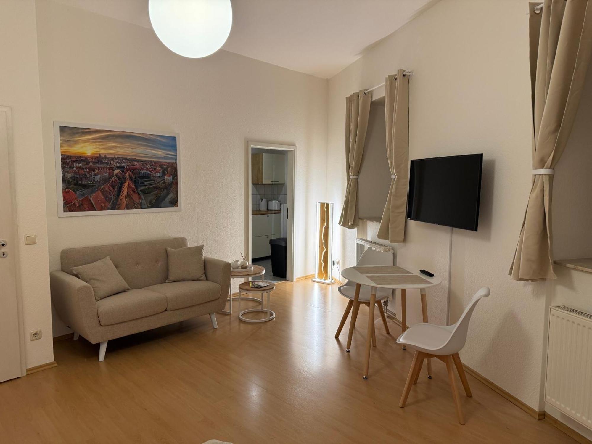 Ferienwohnung Schildblick Modernes Apartment Direkt In Der Altstadt Von Erfurt Nahe Der Kraemerbruecke - Beste Innenstadtlage Екстериор снимка