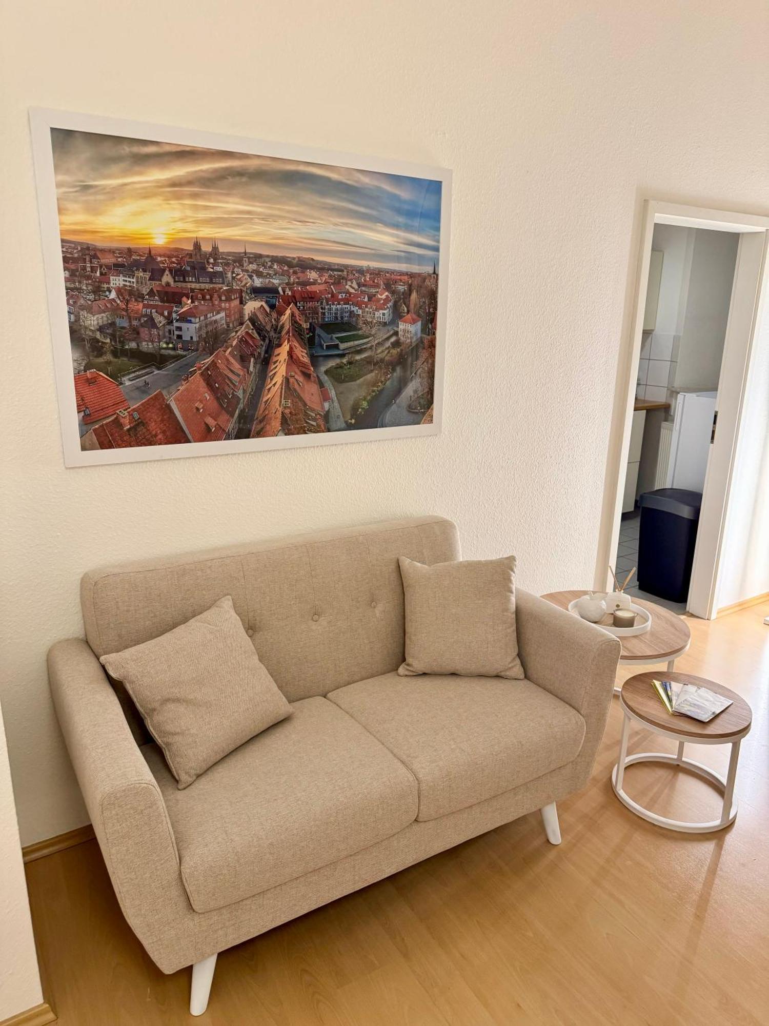 Ferienwohnung Schildblick Modernes Apartment Direkt In Der Altstadt Von Erfurt Nahe Der Kraemerbruecke - Beste Innenstadtlage Екстериор снимка